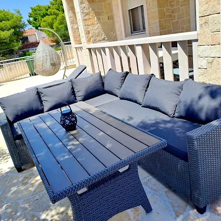 Roza Villa *