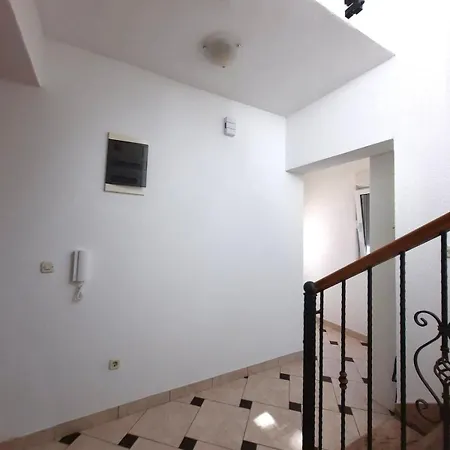 Roza Villa
