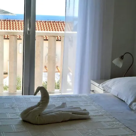 Roza Villa Sevid