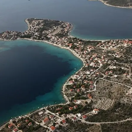 Villa Roza *